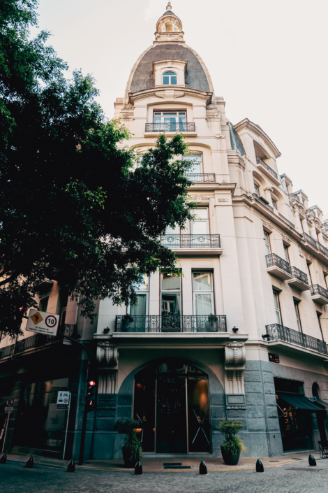 Tertulias, Palacio Raggio.